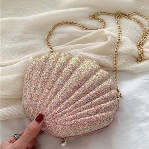 Seashell purse